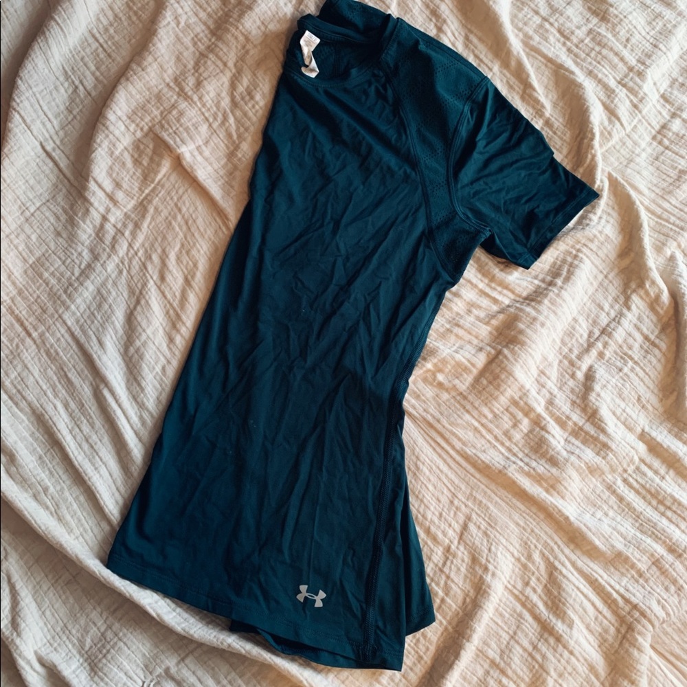 Under armour top